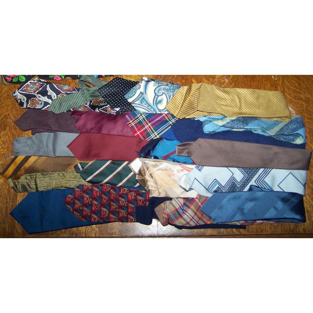 Vintage Neck Tie Collection 24 Wearable Wide Narrow